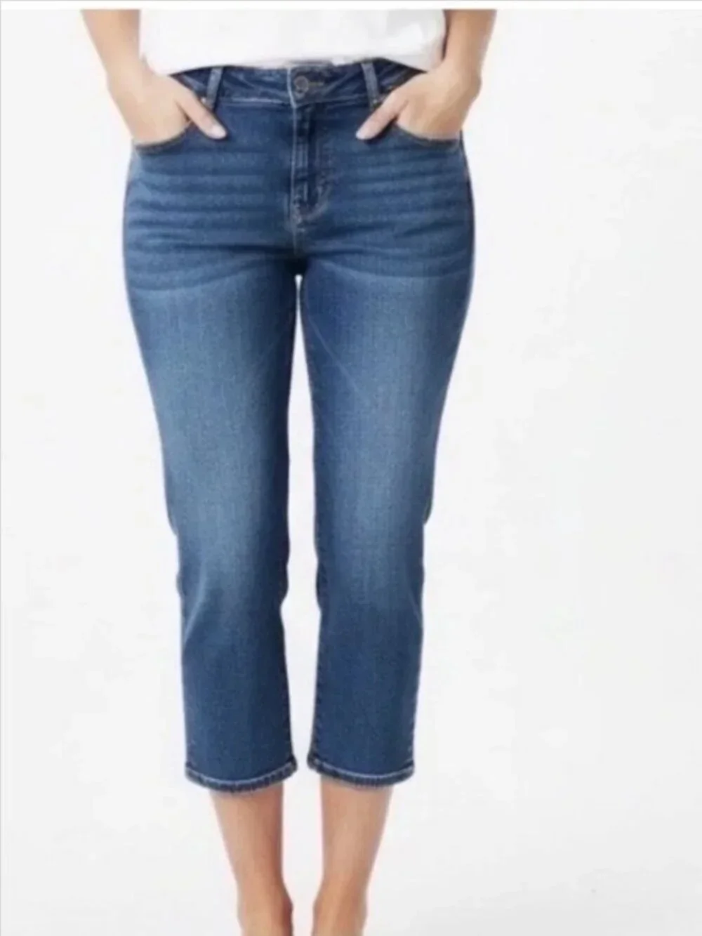 Chico's So Slimming Collection Crop Jeans Women's size 2.5